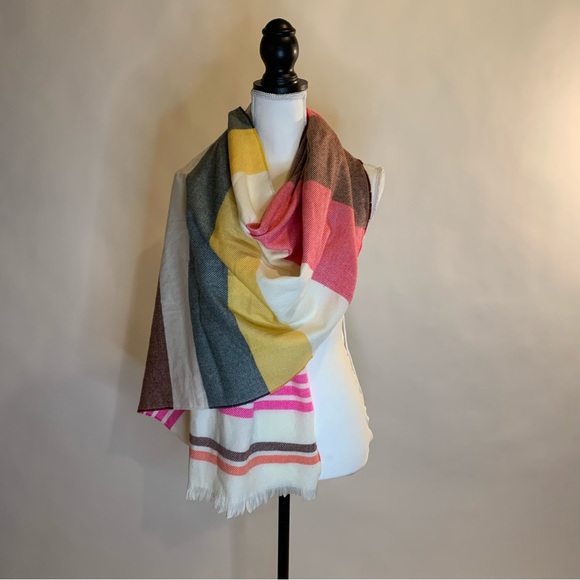 GAP Cozy Multicolor Stripe Fringe Scarf - Picture 5 of 9